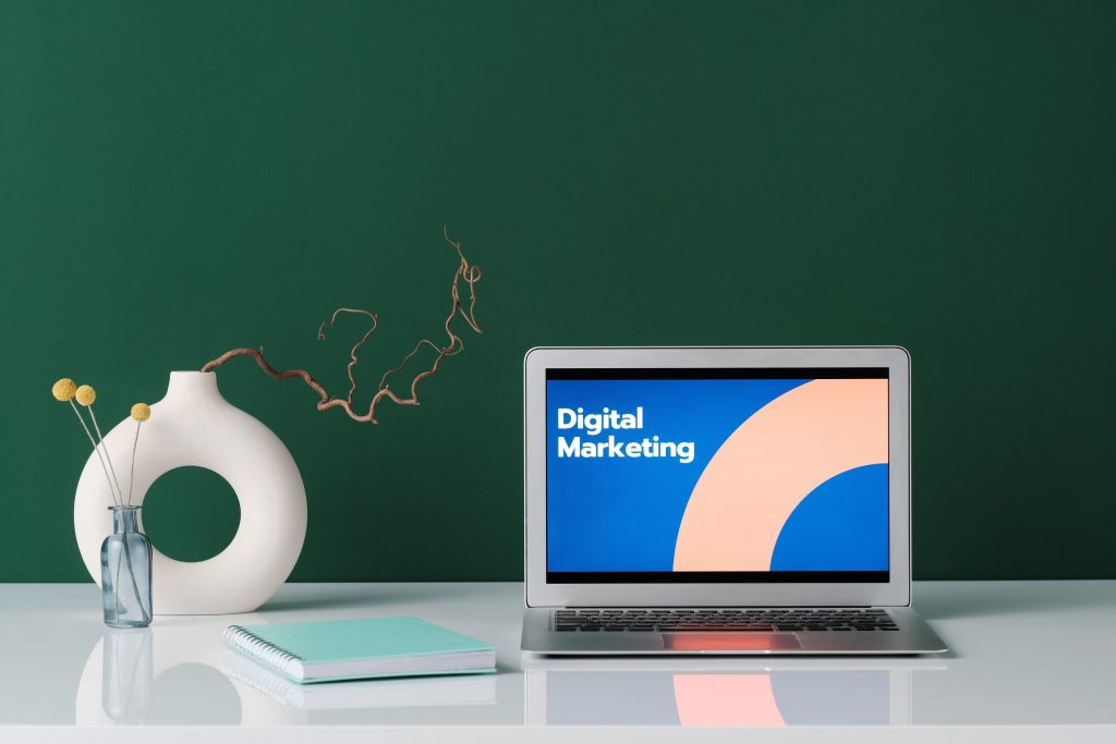 Perbedaan Antara Online dan Digital Marketing