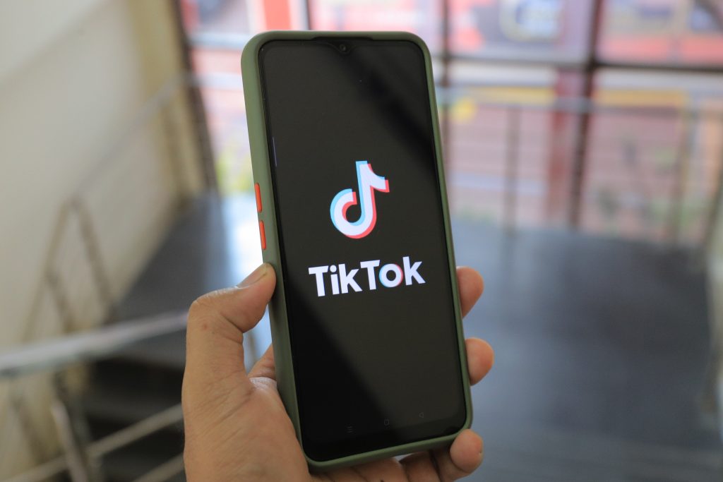 Mendapatkan Uang dari Tik-Tok